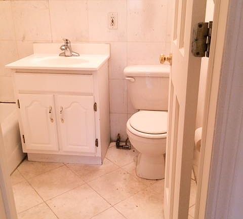 5th image of 240 W 72nd St #3AF