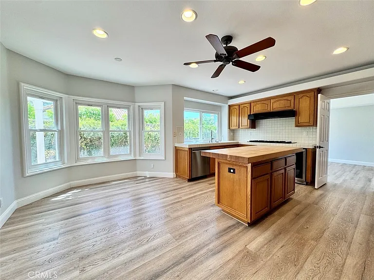 22511 Peartree — Photo 8