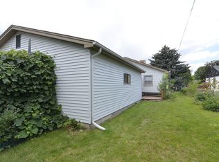 1208 Newark St, Aurora, CO 80010