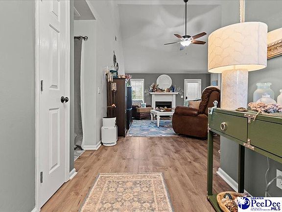 5th image of 2100 Carriage Place Dr