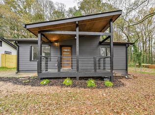 1081 Wedgewood Dr NW, Atlanta, GA 30318