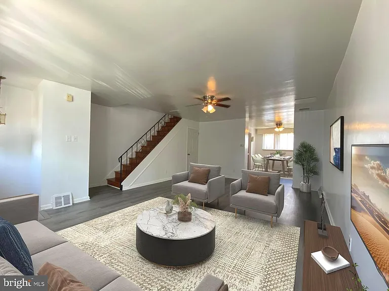 12673 Biscayne Dr — Photo 3