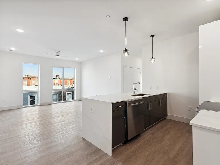 1225 E Fletcher St #212 — Photo 8