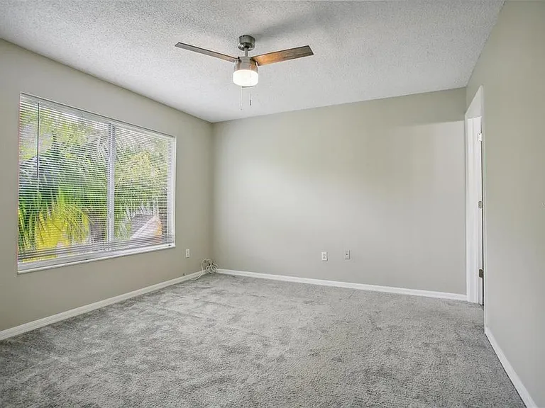 18181 Paradise Point Dr — Photo 28