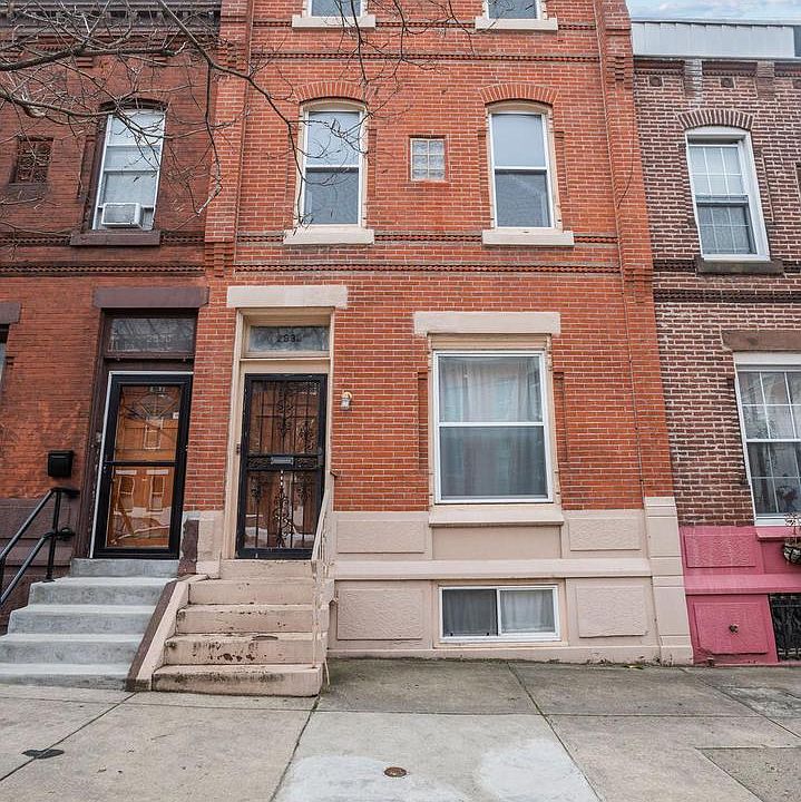 1st image of 2932 W Girard Ave #2