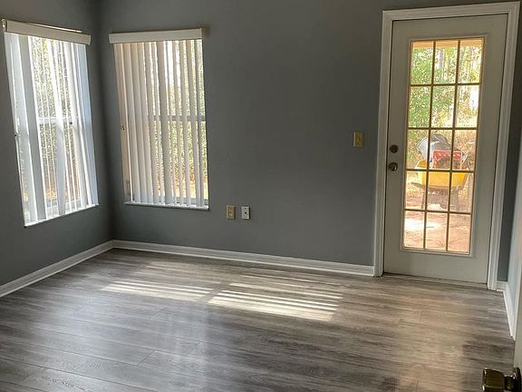 4th image of 2316 W Landmark Dr