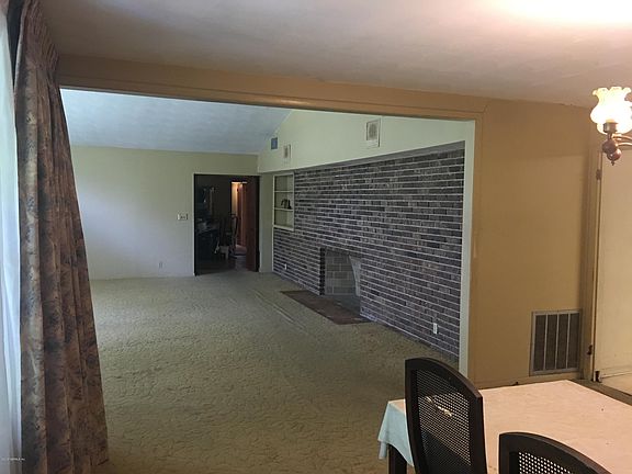 5th image of 5679 Finch Ave
