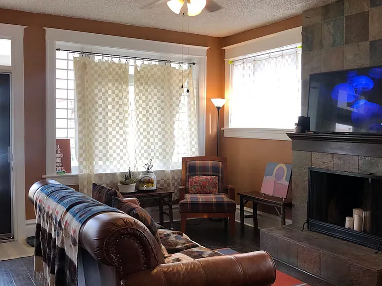 658 E Conway Ct — Photo 10
