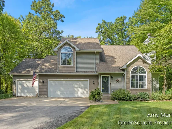 9420 Tiffany Pines Dr NE, Rockford, MI 49341