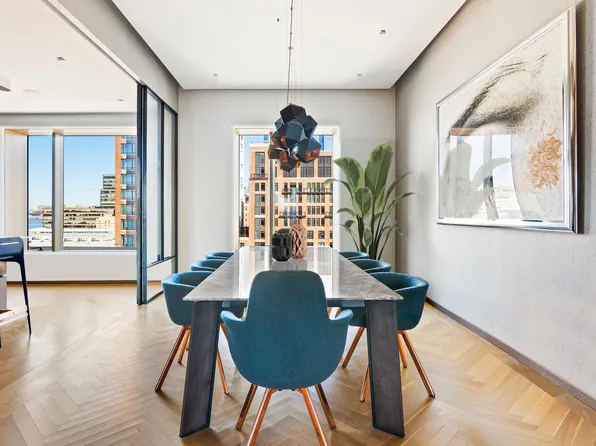 551 West 21st Street image 6 of 20