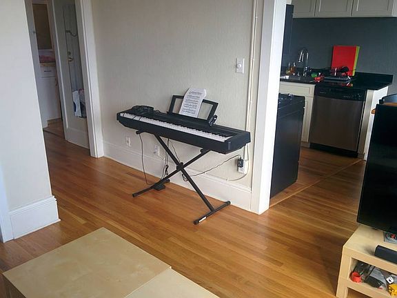 2nd image of 2415 Van Ness Ave APT 601