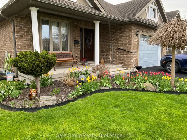 15 Holland Ave, Aylmer, ON N5H 3J2