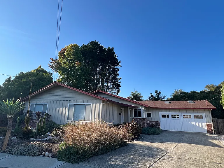 310 Alma Ln — Photo 49