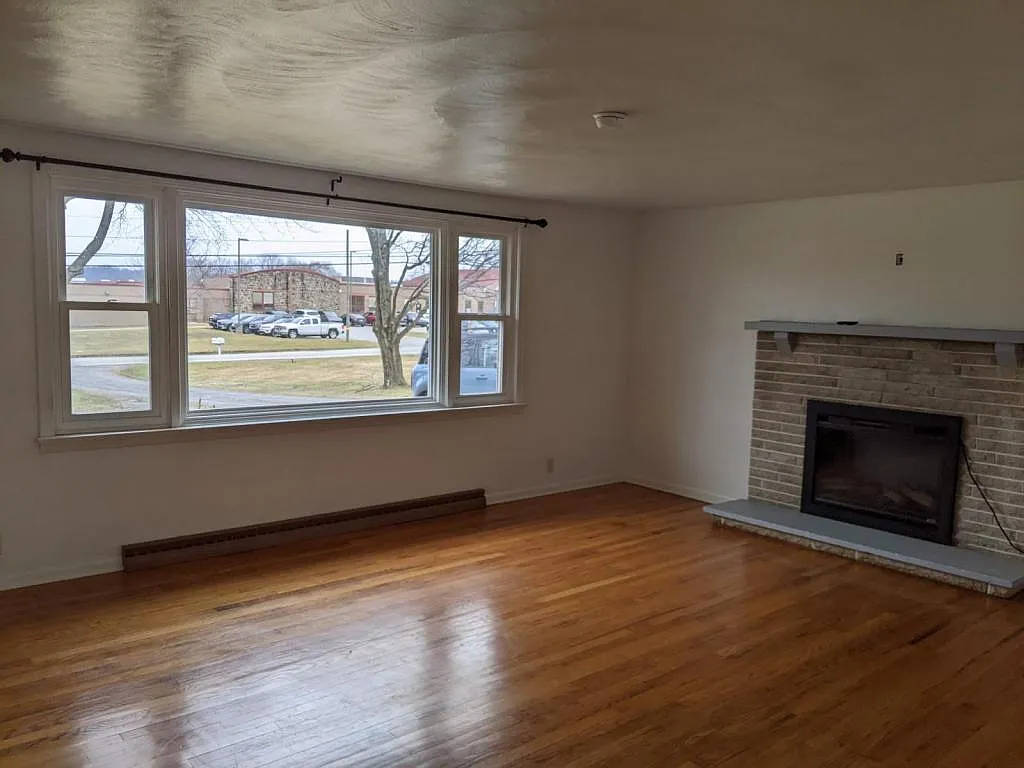 513 Sarver Rd — Photo 3