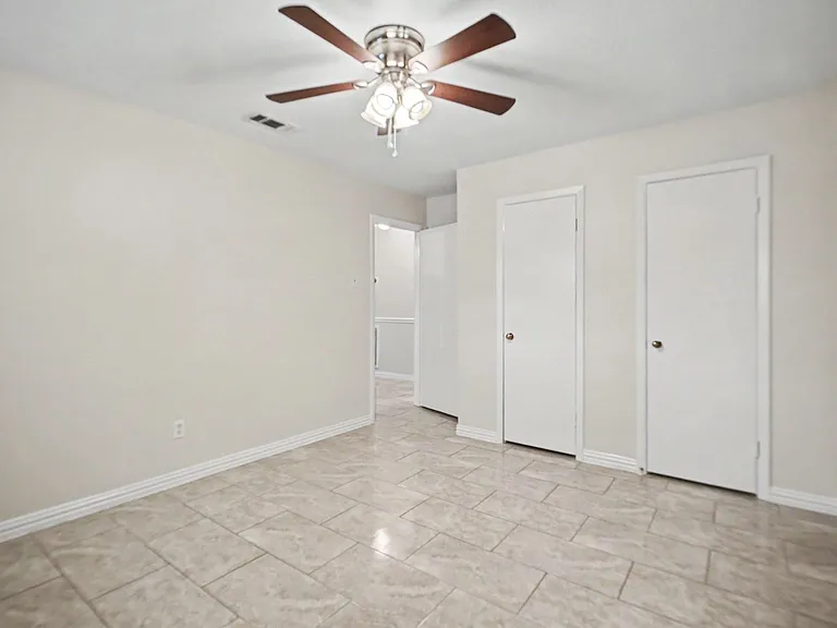 5726 Ettrick Dr — Photo 14