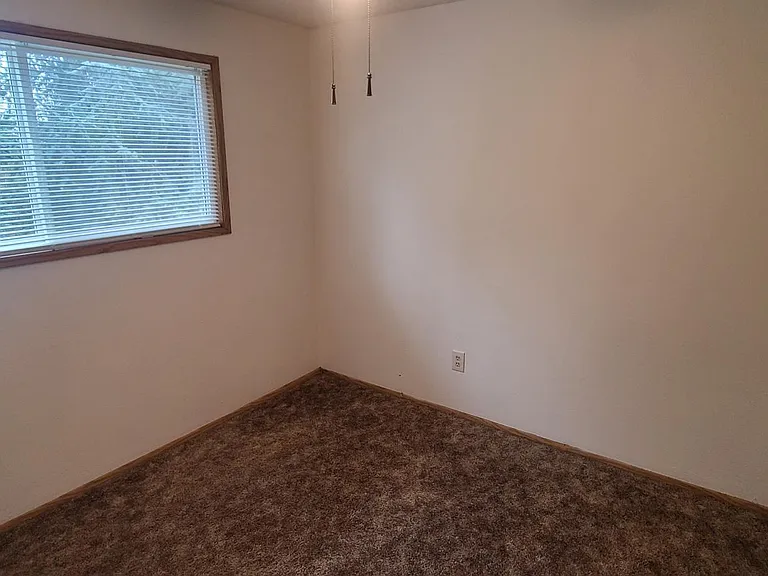 3277 Sunset Dr — Photo 11