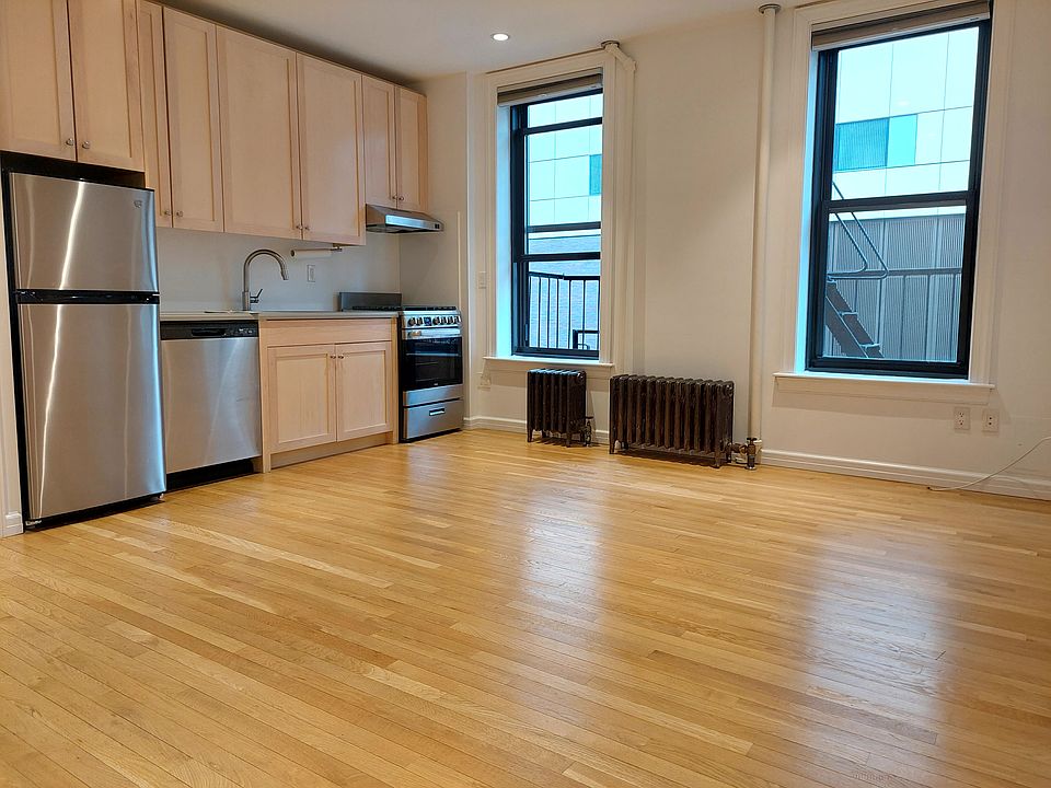 1st image of 1327 3rd Ave Unit 3E