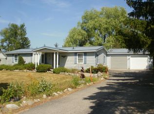 405 S Palmyra St, Cheboygan, MI 49721