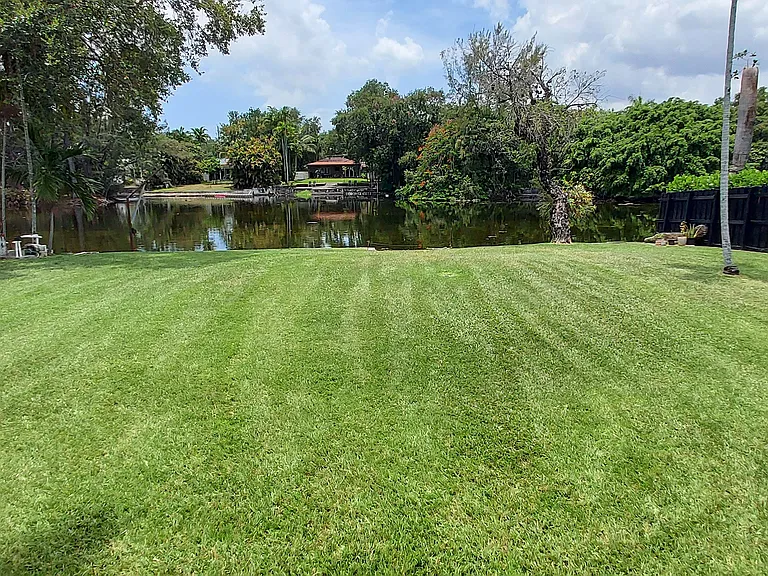 364 Payne Dr — Photo 17
