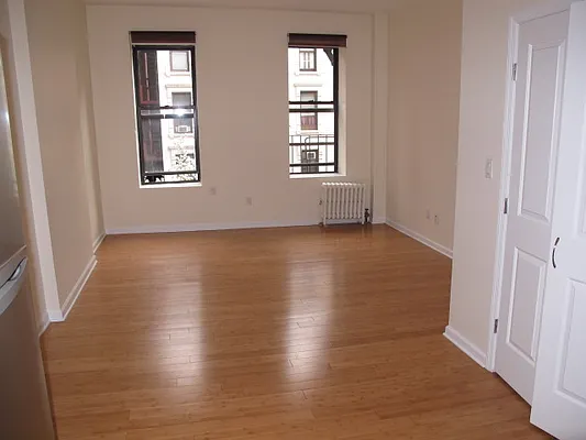 Rented by Metropolis Real Estate of Manhattan | media 30