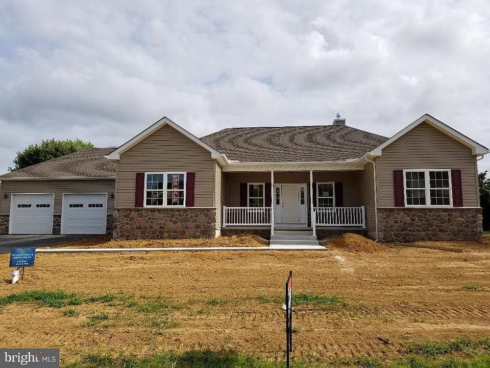 1st image of 303 Beech Ln