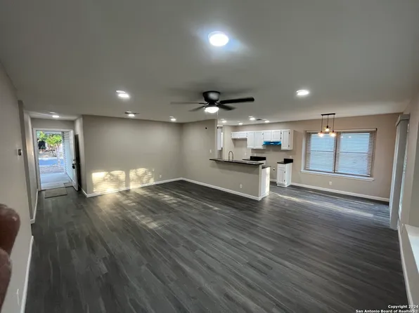 811 Thrasher Dr, San Antonio, TX 78245