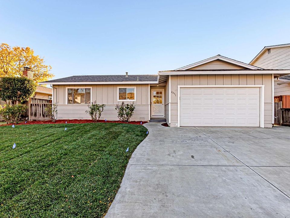 1st image of 2071 Treewood Ln