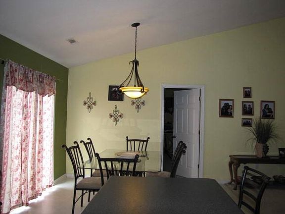 4th image of 100 Oxboro Ct