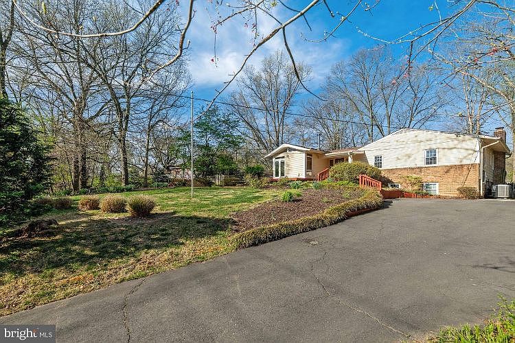 2nd image of 4312 Olley Ln