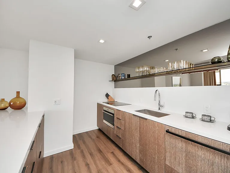 1300 Lamar St #S8 — Photo 18