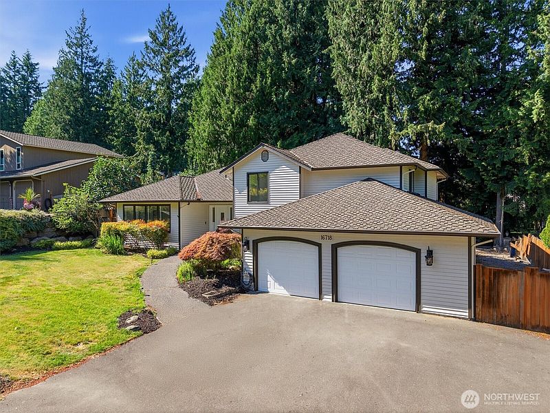 2nd image of 16718 3rd Avenue SE