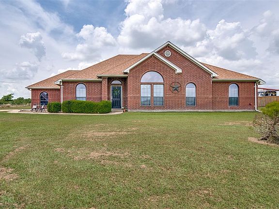4th image of 500 Country Manor Ln