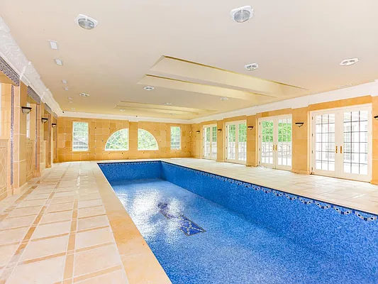 Sold by Re/Max In The City | media 17