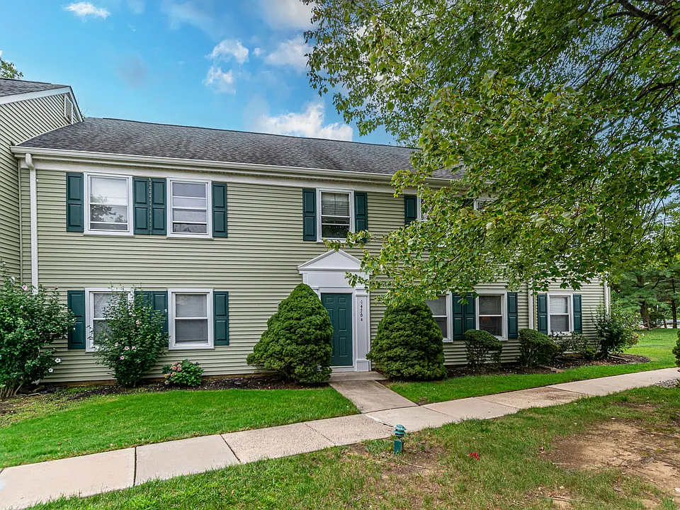 456 Roxbury Ln #B