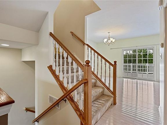 3rd image of 368 Marshall Heights Dr
