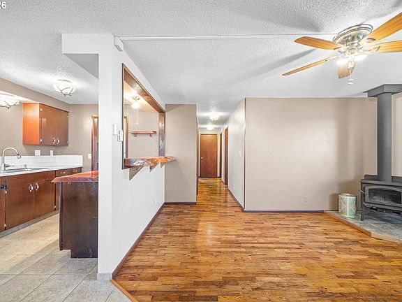 3rd image of 1025 Garfield Ave