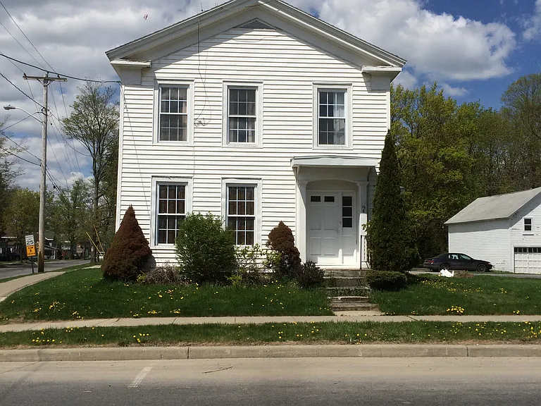 16 W Main St #B — Photo 11