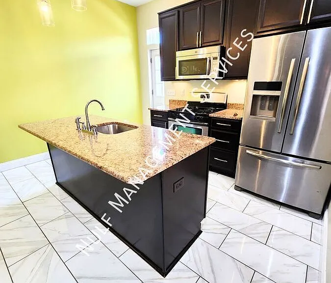 4929 Butler St #2 — Photo 2