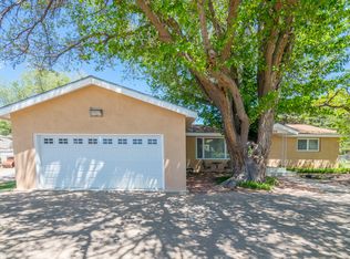 2300 Margaret Dr, Bosque Farms, NM 87068