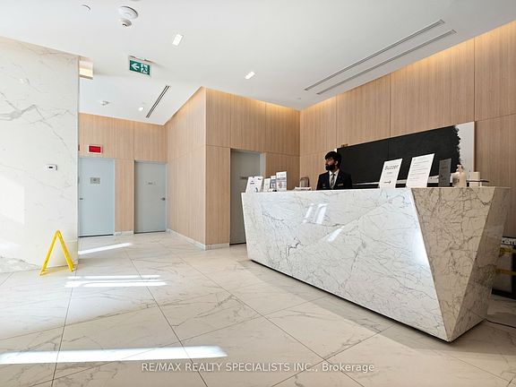 4th image of 50 Ordnance St #3505