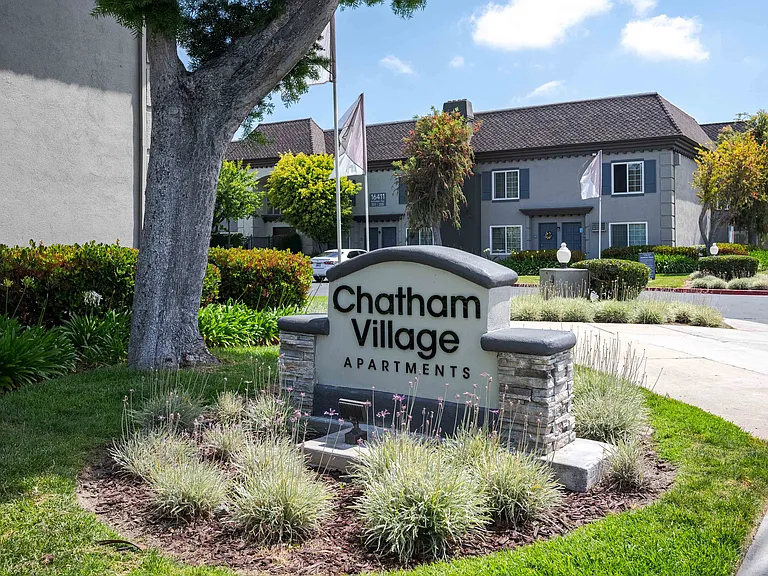 Chatham Village — Photo 19