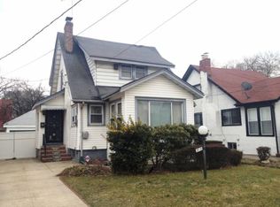18628 Hilburn Ave, Saint Albans, NY 11412