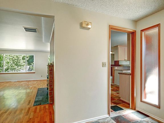 3rd image of 23801 111th Pl W