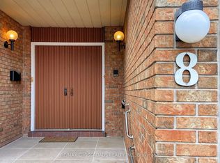 8 Orchid Ct, Toronto, ON M2L2X8