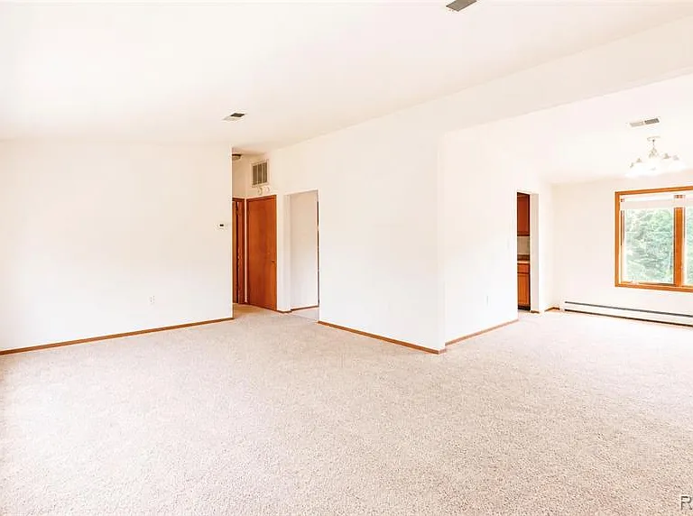 2232 London Bridge Dr #42 — Photo 3