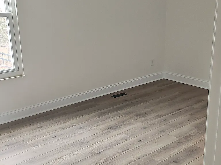 313 Sumption Dr — Photo 12