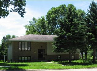 3394 Venture Ct, Dubuque, IA 52002