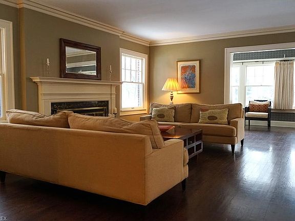 5th image of 14616 Larchmere Blvd