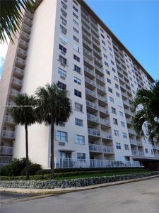 400 Kings Point Dr APT 917, Sunny Isles Beach, FL, 33160