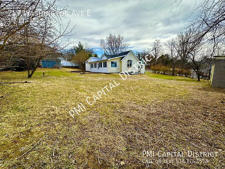 247 Washington Ave E — Photo 44